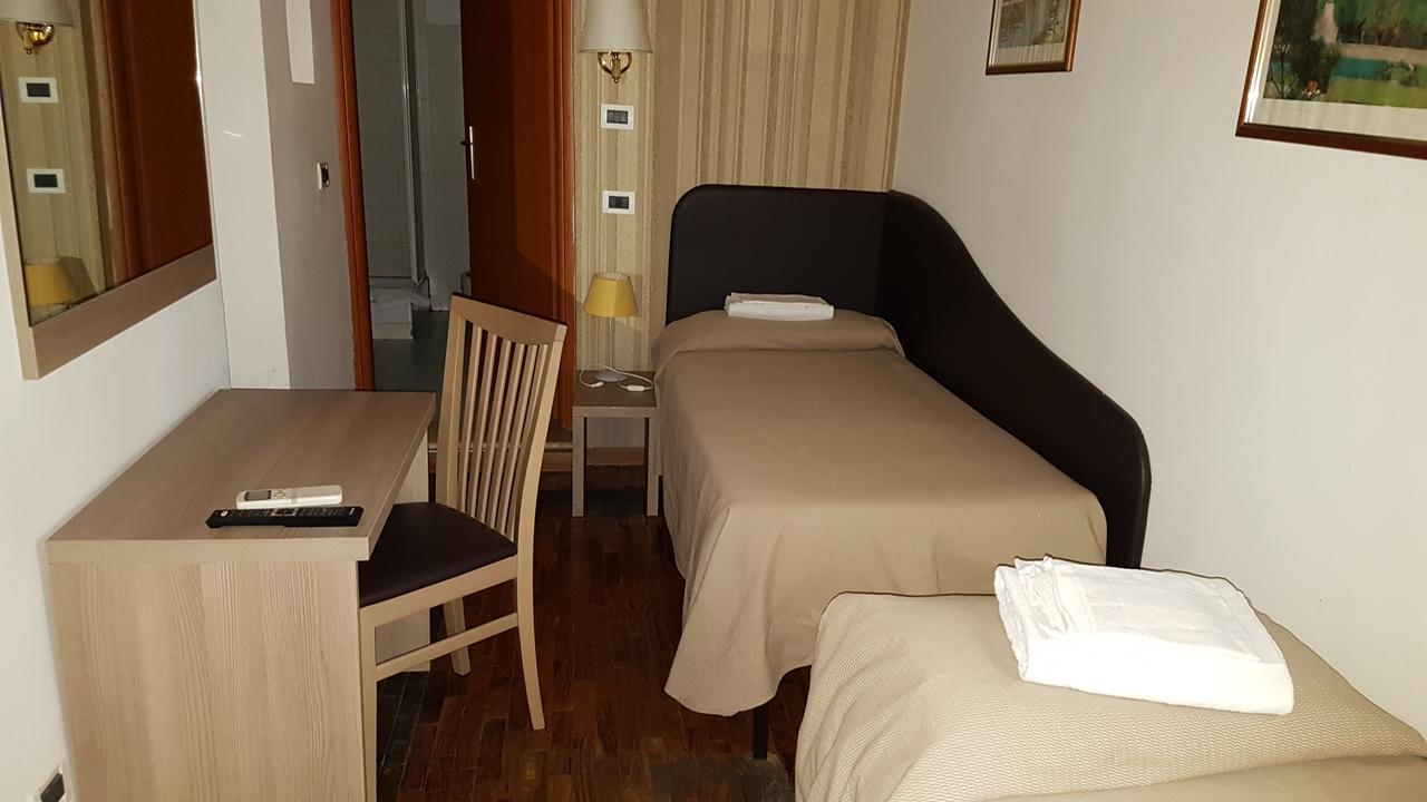 Hotel Il Castelletto Rom Exteriör bild